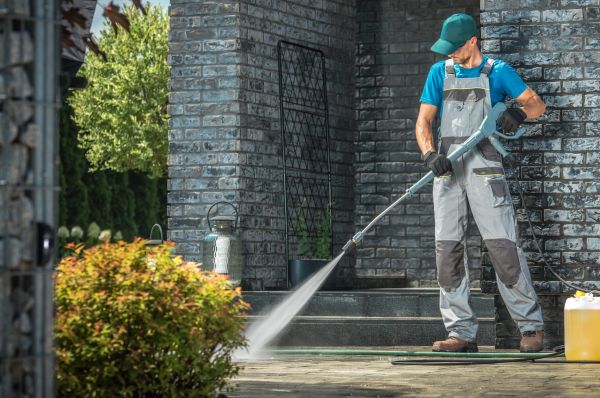 Outside House Cleaning in Binghamton